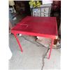 Image 1 : 30x30 foldable red table