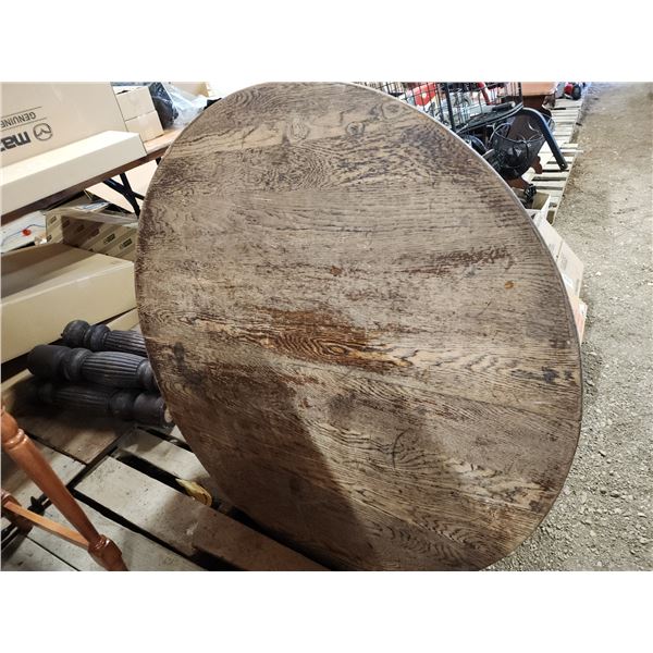 Vintage round table - 44" across - leaf 27.5"W