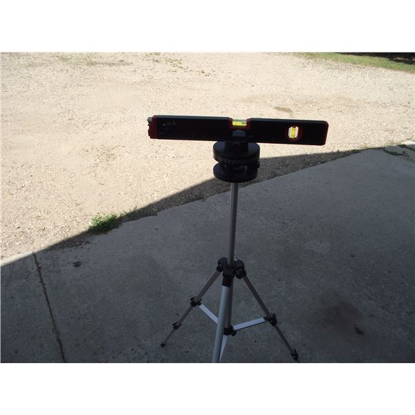 Jobmate laser level kit in case.