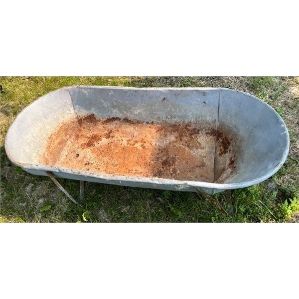 Galvanized bath tub