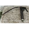 Image 1 : grease gun