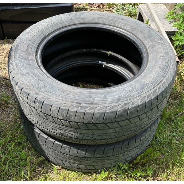 Goodyear Assurance weather ready 225/65R 17 102H M+S tires x2 holds air
