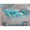 Image 2 : STORE CLOSE-OUT (AS IS):  LADIES DISPOSABLE RAZORS (9) - PACKAGE