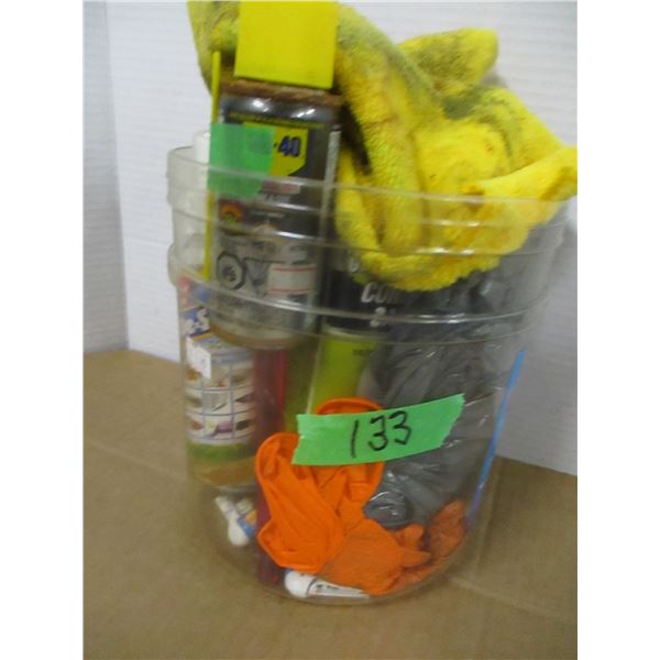 STORE CLOSE-OUT (AS IS):  TUB CLEANING SUPPLIES