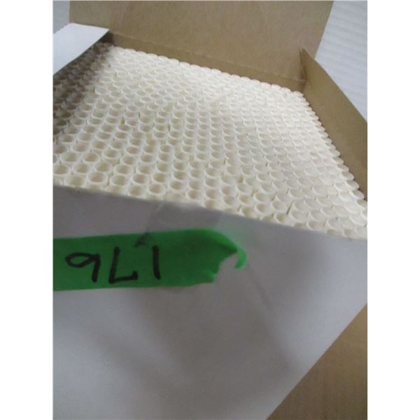 STORE CLOSE-OUT (AS IS):  PAPER STRAWS (250) - BOX