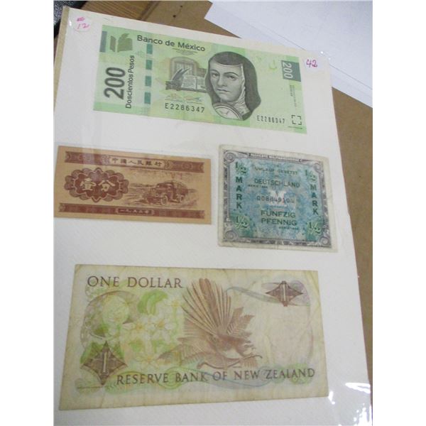 SET OF 4 WORLD COLLECTABLE CURRANCY BANK NOTES