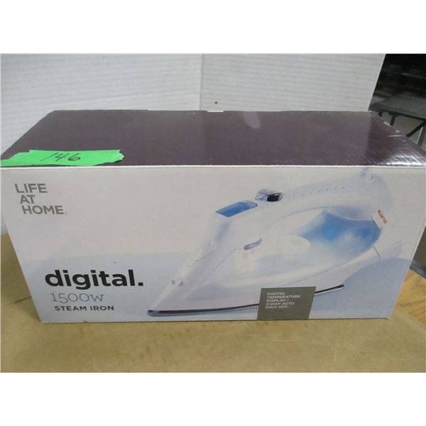 STORE CLOSE-OUT (AS IS):  1500 WATT DIGITAL STEAM IRON