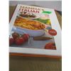 Image 1 : MAMMA'S ITALIAN CLASSIC COOKBOOK