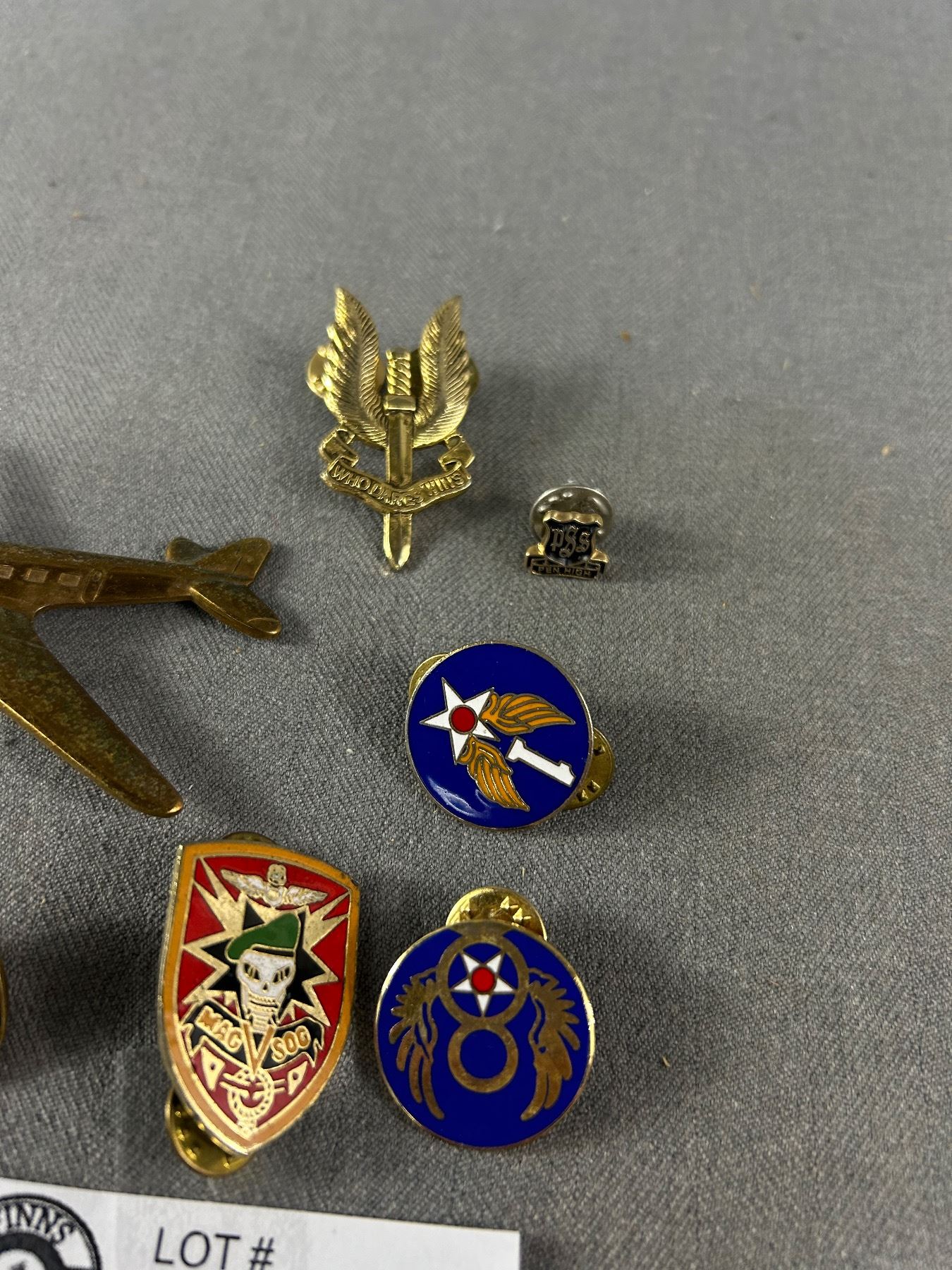 Pin Collection Assorment Nice Collectors Assortment Of American Metal Military Pins
