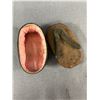 Image 2 : Very Unusual Early 1900s Asian Lacquer Box (Shoe Shaped)