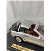 Image 4 : Maisto Die-Cast Metal 1996 Mercedes Benz SLK 230 On Stand
