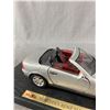 Image 5 : Maisto Die-Cast Metal 1996 Mercedes Benz SLK 230 On Stand