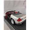 Image 6 : Maisto Die-Cast Metal 1996 Mercedes Benz SLK 230 On Stand