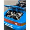 Image 5 : Maisto Die-Cast Metal 1994 Porsche 911 Carrera Cabriolet On Stand