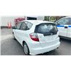 Image 2 : 2010 HONDA FIT 4DR, HATCHBACK,  WHITE VIN JHMGE8H51AC801422