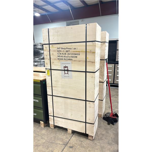RED INDUSTRIAL 50 TON AIR ACTUATED SHOP PRESS *IN CRATE*