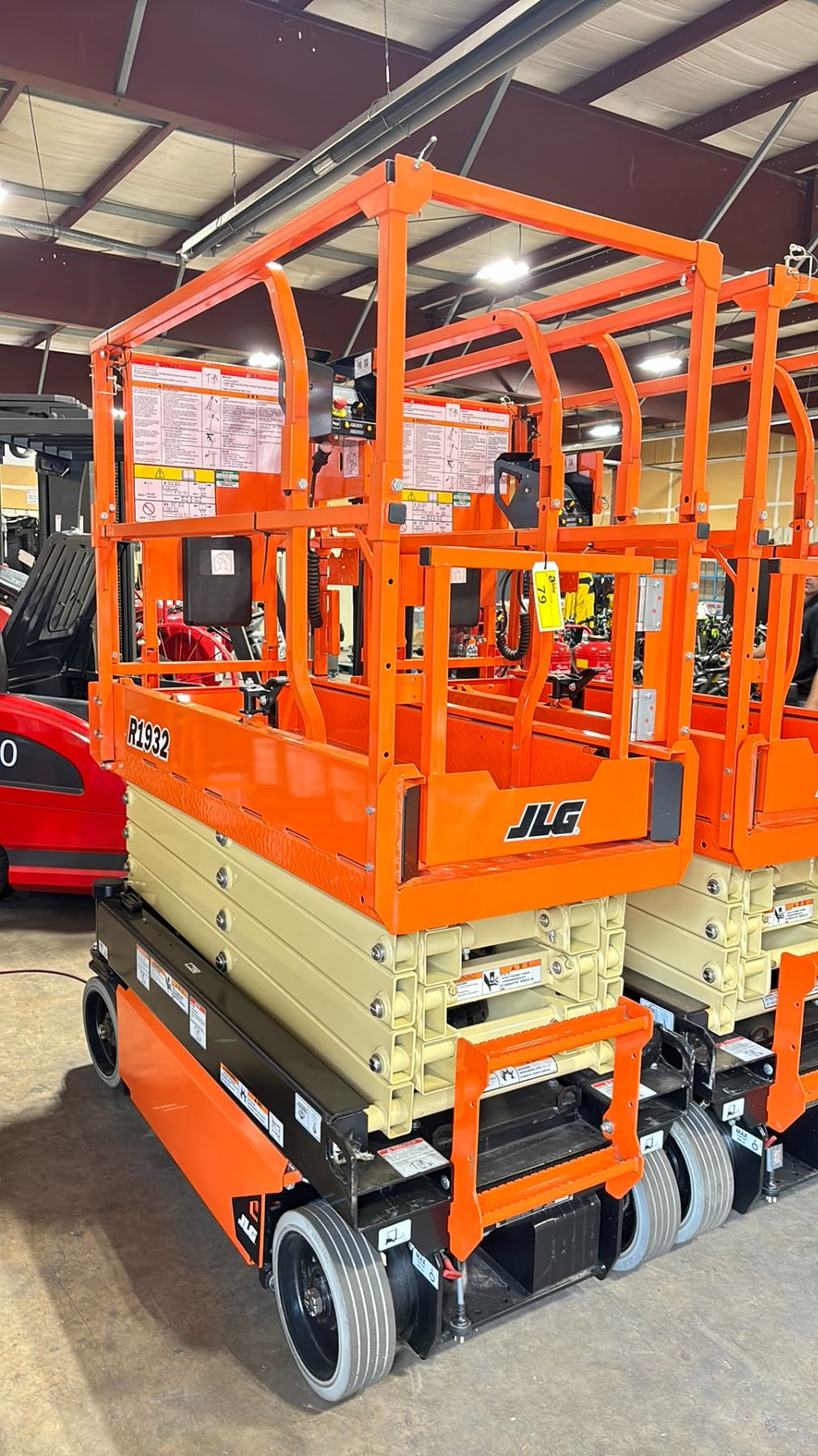 Jlg R1932 NEW JLG MODEL R1932 ELECTRIC SCISSOR LIFT, PLATFORM HEIGHT: 19 FT / 5. ...