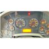 Image 7 : 2011 INTERNATIONAL WORKSTAR  WHITE VIN 1HTWKAZR2BJ387744