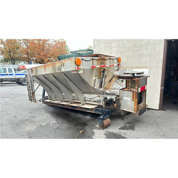 STAINLESS STEEL DANCO VBOX SPREADER MONROE ROLL OFF SPREADER