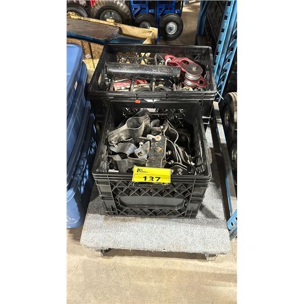 CRATE OF 50 BLACK COMMERCIAL PRODUCTION CLAMSHELLS, & CRATE OF FLY SWATTER PULLIES / PARTS