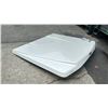 Image 2 : LEER WHITE TONNEAU COVER FOR FORD F-150 2015 - 2020 ( APPROX. 75"W X 73"L )