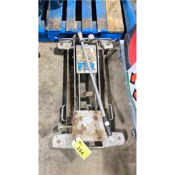 INDUSTRIAL FLOOR VEHICLE JACK