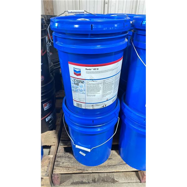 2 PAILS OF CHEVRON RANDO HD 10 5GAL PAILS OF INDUSTRIAL OIL