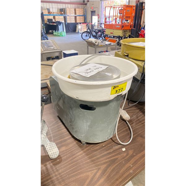 SHIMPO INDUSTRIAL RK-2 POTTER'S WHEEL *PLASTIC BOWL IS DAMAGED*