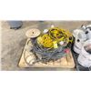 Image 1 : PALLET OF ASSORTED HEAVY DUTY ELECTRICAL CORDS & JOB SITE STRING LIGHTS