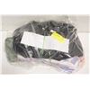 Image 1 : 7 BLOUSES SIZE M