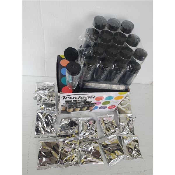 NEW TRUDEAU 16 GLASS BOTTLE SPICE SET W/ RACK
