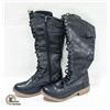 Image 1 : PAIR OF KNEE HIGH PU LEATHER WOMEN SIZE 7 BOOTS