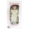 Image 1 : ROYAL HEIRLOOM COLLECTION PORCELAIN DOLL