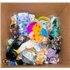 Image 1 : LARGE BOX OF COLLECTIBLE TY BABIES AND COCA COLA