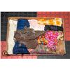 Image 1 : VINTAGE SCARVES AND NECKPIECE ESTATE