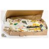 Image 1 : BOX FULL OF LOOSE VINTAGE COLLECTIBLE WORLD STAMPS