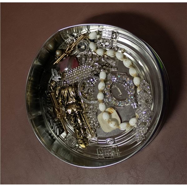 ESTATE JEWELRY IN LIDDED TIN