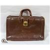 Image 1 : VINTAGE COWHIDE DOCTORS BAG-ESTATE