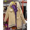 Image 1 : LADIES M THE PAS MANITOBA WOLF TRIM PARKA