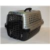 Image 1 : SMALL PETMATE CARRIER