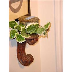 Decorator Can/Wall Shelf