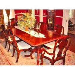 Table/8 Chairs/Centerpiece