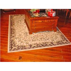 Rug 5' x 8'