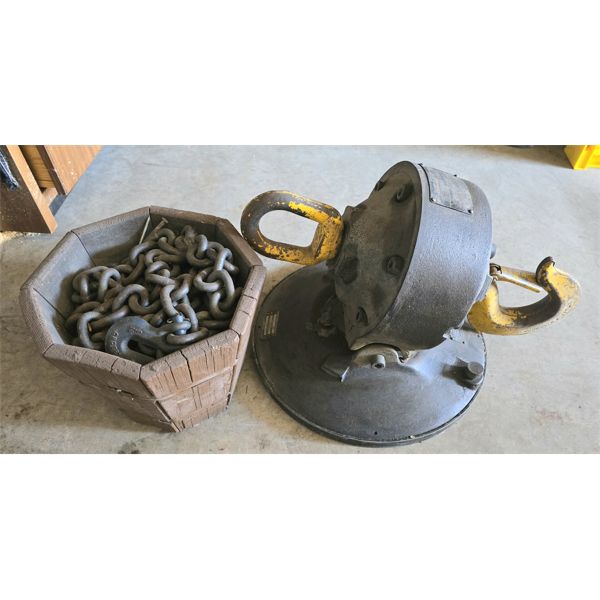 CHAIN HOOK WITH BUCKET OF CHAIN