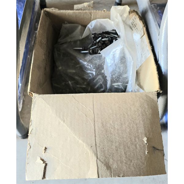 BOX OF 1 1/4 ROOFING SCREWS 