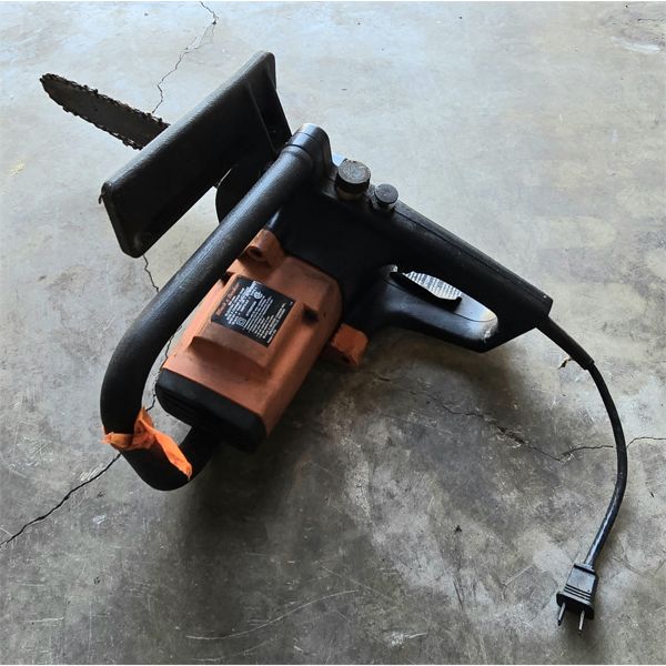 BLACK & DECKER 250MM ELECTRIC CHAIN SAW