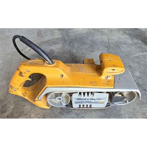 BLACK & DECKER L.C.G. BELT SANDER