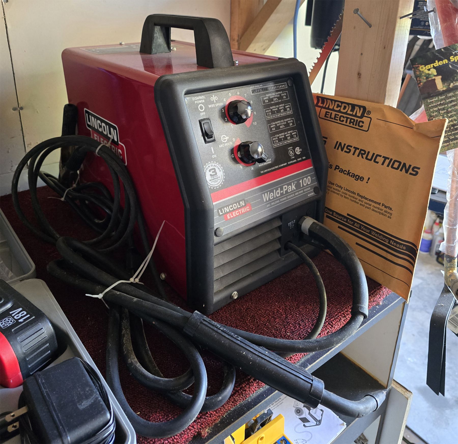 LINCOLN ELECTRIC WELD-PAC 100 ARC WELDER