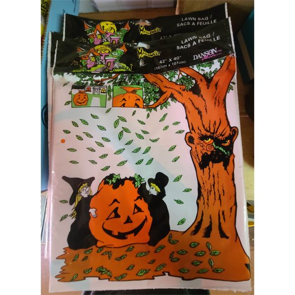 29 HALLOWEEN LAWN BAGS 42" X 40"