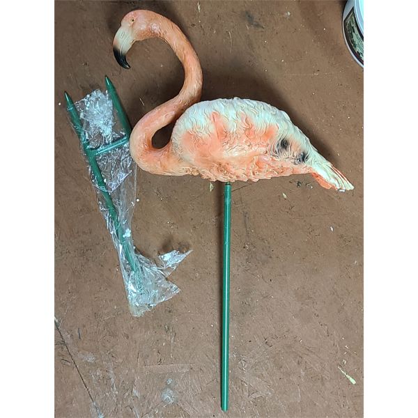 RESIN FLAMINGO LAWN ORNAMENT